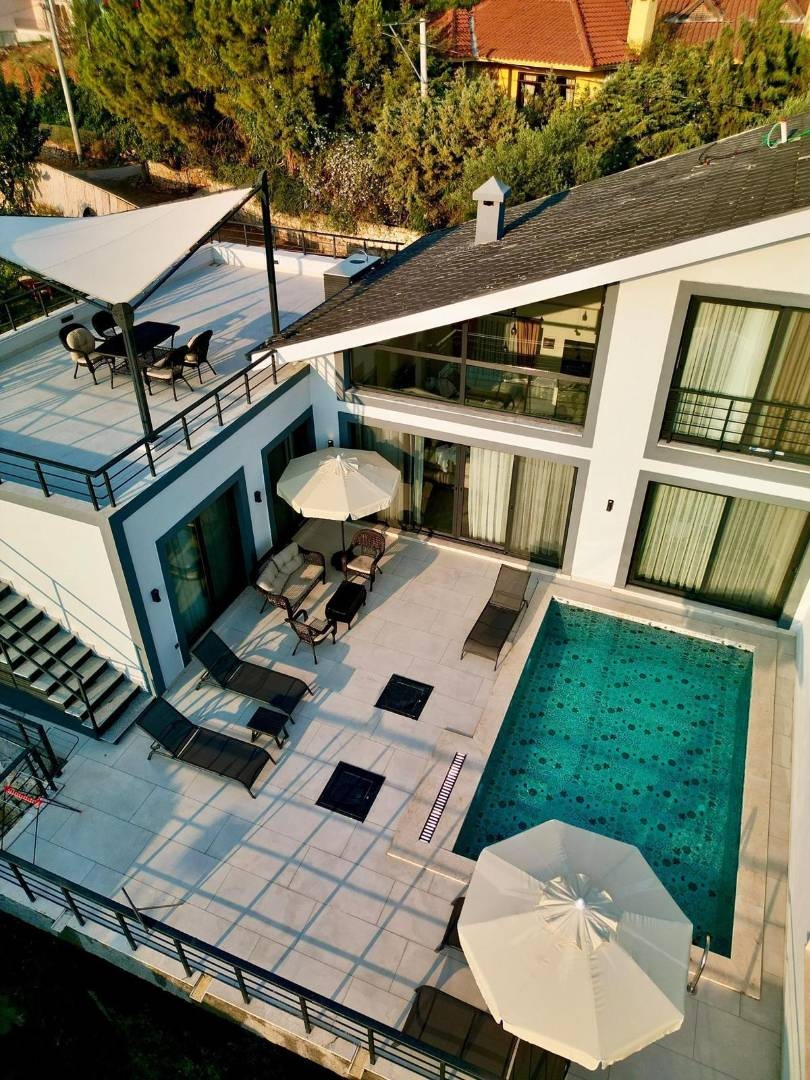 Fethiye Faralya'da Enfes Deniz Manzaralı, Özel Havuzlu, İkiz Villa