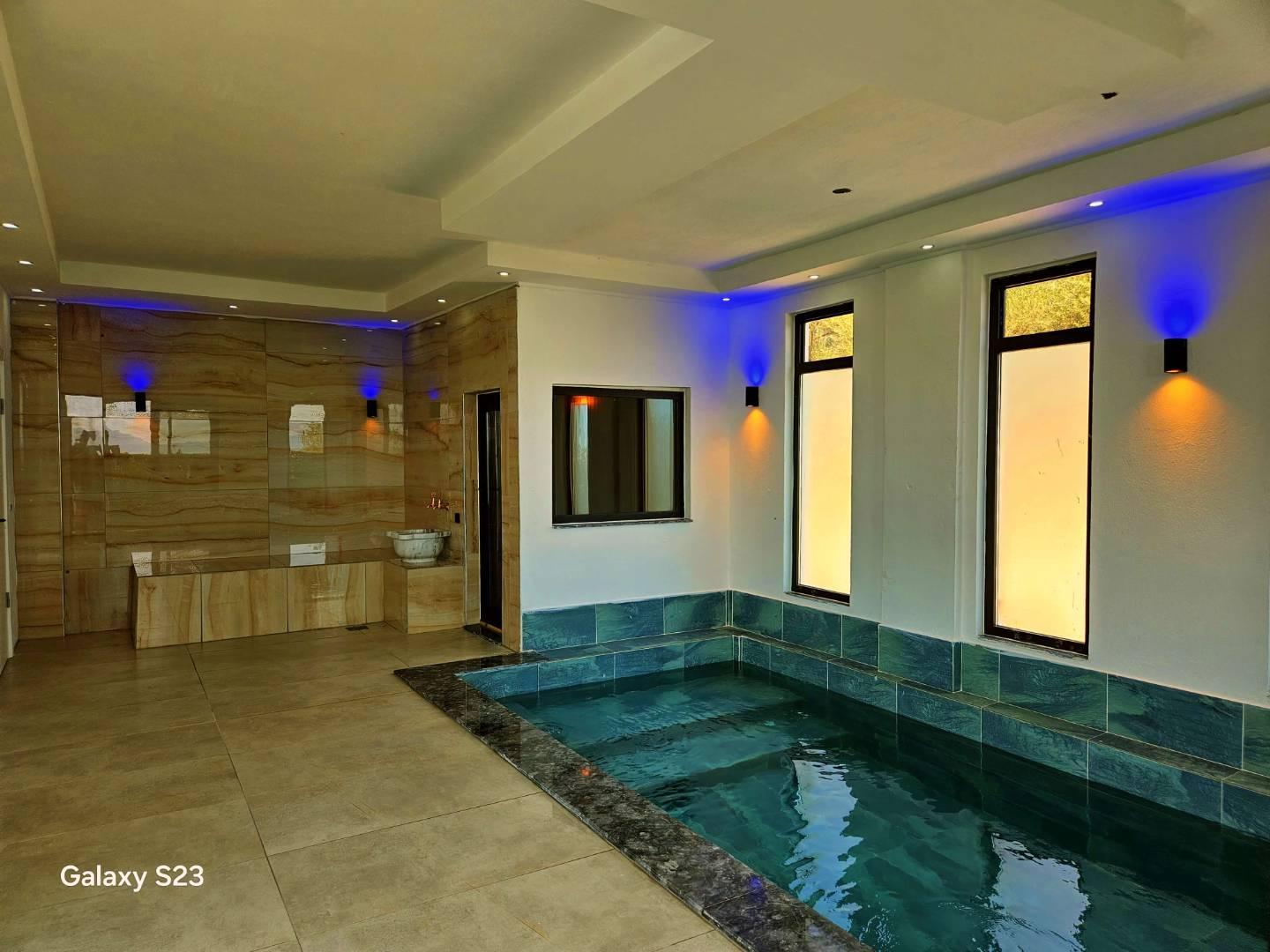 Kaş Çavdır'da Deniz Manzaralı, Açık ve Kapalı Havuzlu, Konforlu Villa-39629