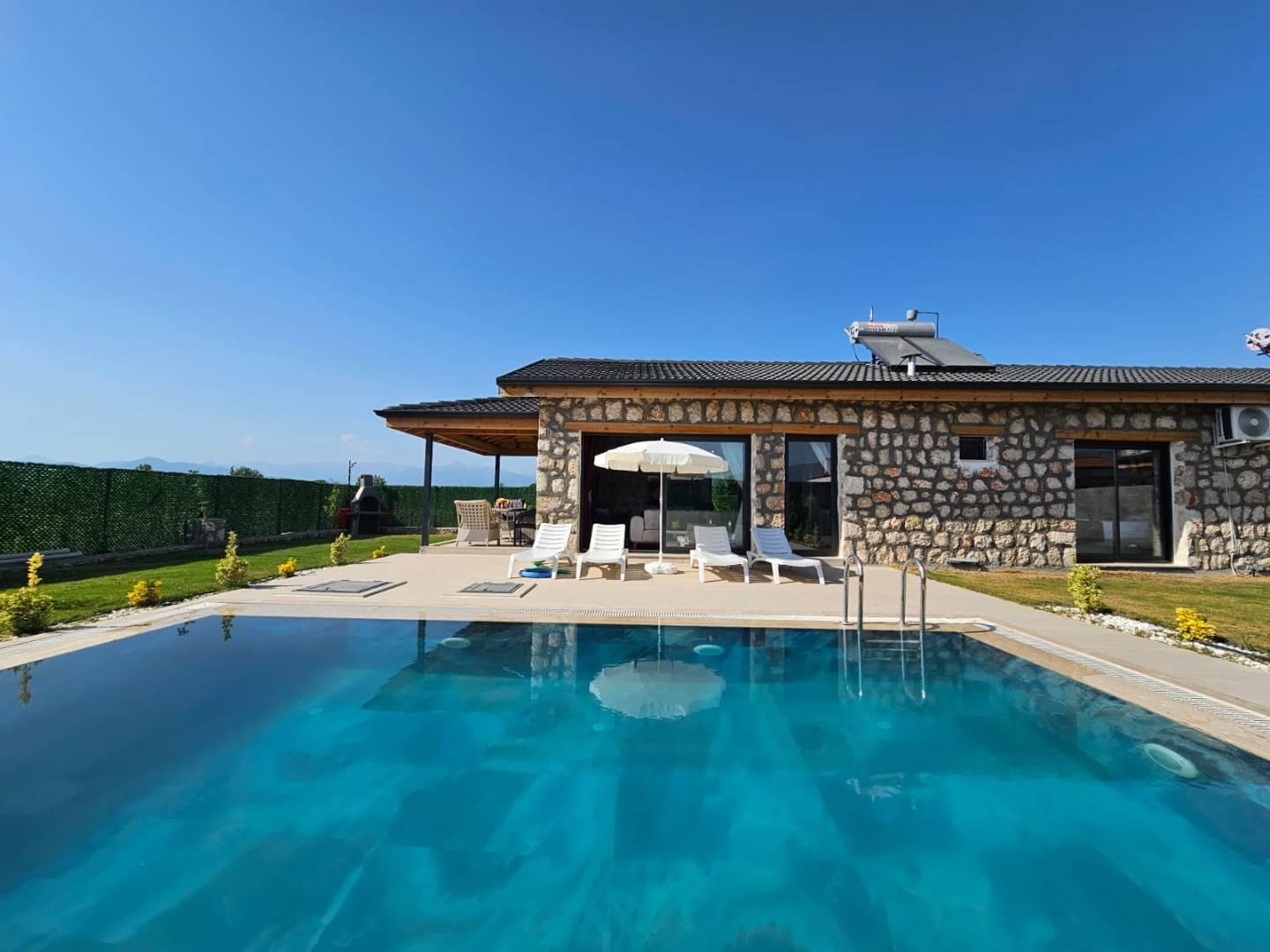 Muğla Seydikemer'de Sakin Konumda, Özel Havuzlu, 2+1 Villa-42766