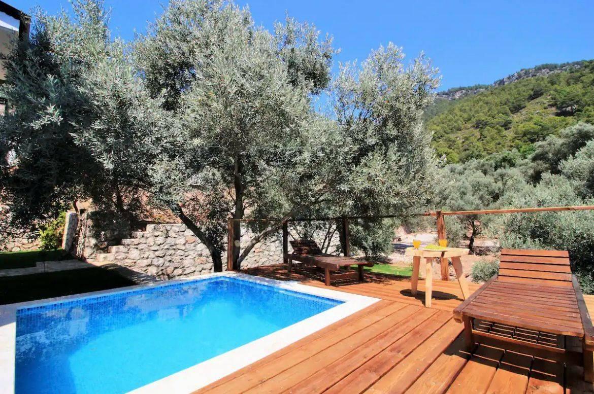 Feyhiye Faralya'da Geniş Bahçeli, Özel Havuzlu, Modern Villa-42005