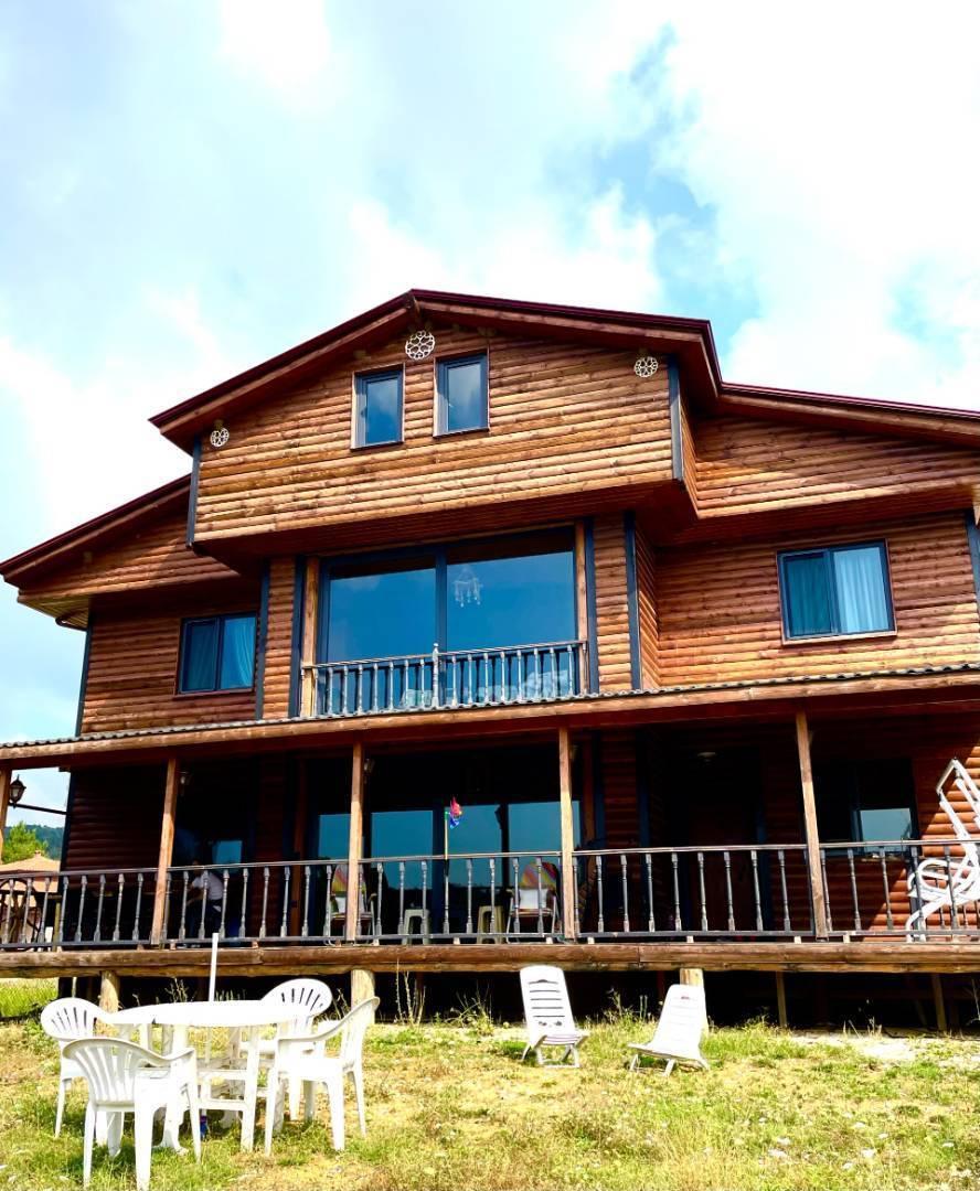 Yalova Armutlu'da Otantik Mimarili, Isıtmalı Havuzlu, Şık Villa-35189