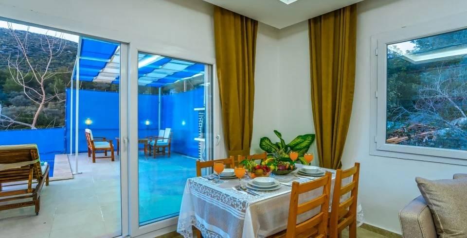 Kaş Yeşilköy'de Doğa İçerisinde, Korunaklı Özel Havuzlu, Modern Villa-40317