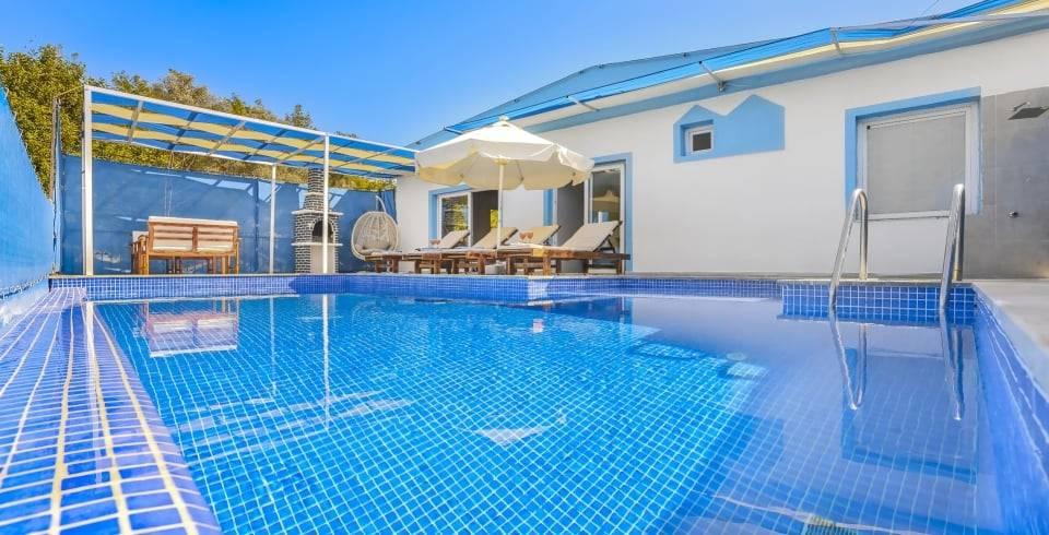 Kaş Yeşilköy'de Doğa İçerisinde, Korunaklı Özel Havuzlu, Modern Villa-40317