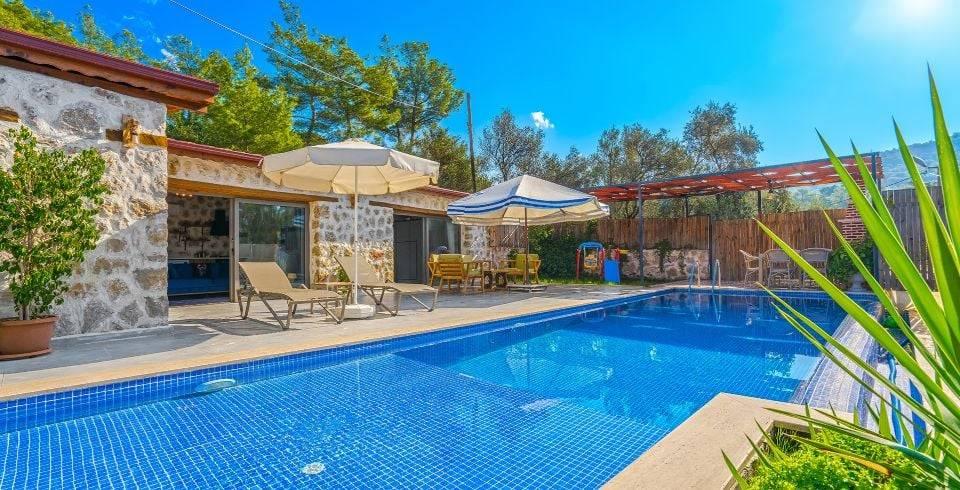 Kaş Yeşilköy'de Yeşillikler İçerisinde, Özel Havuzlu, Konforlu Villa-40375